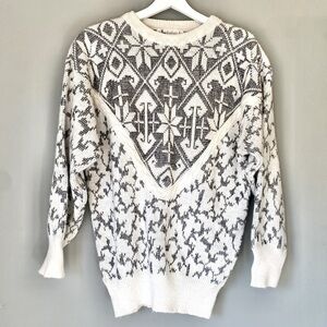 Vintage Gray and White Cozy Knit Sweater
